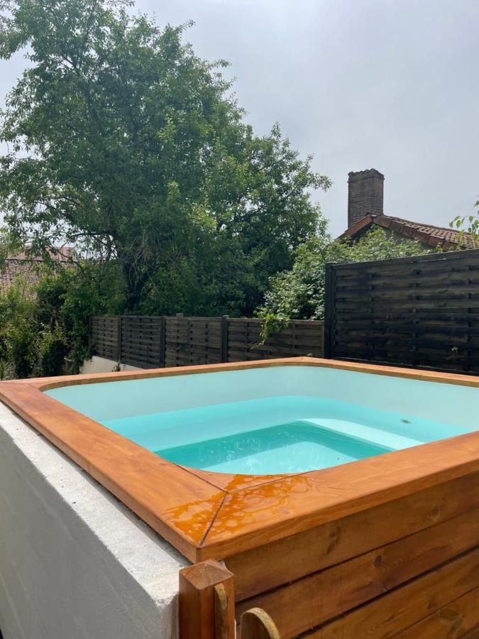 Beautiful Cottage With Private Plunge Pool/Hot Tub - 40 Mins From Puy Du Fou La Chapelle-Saint-Etienne Eksteriør billede
