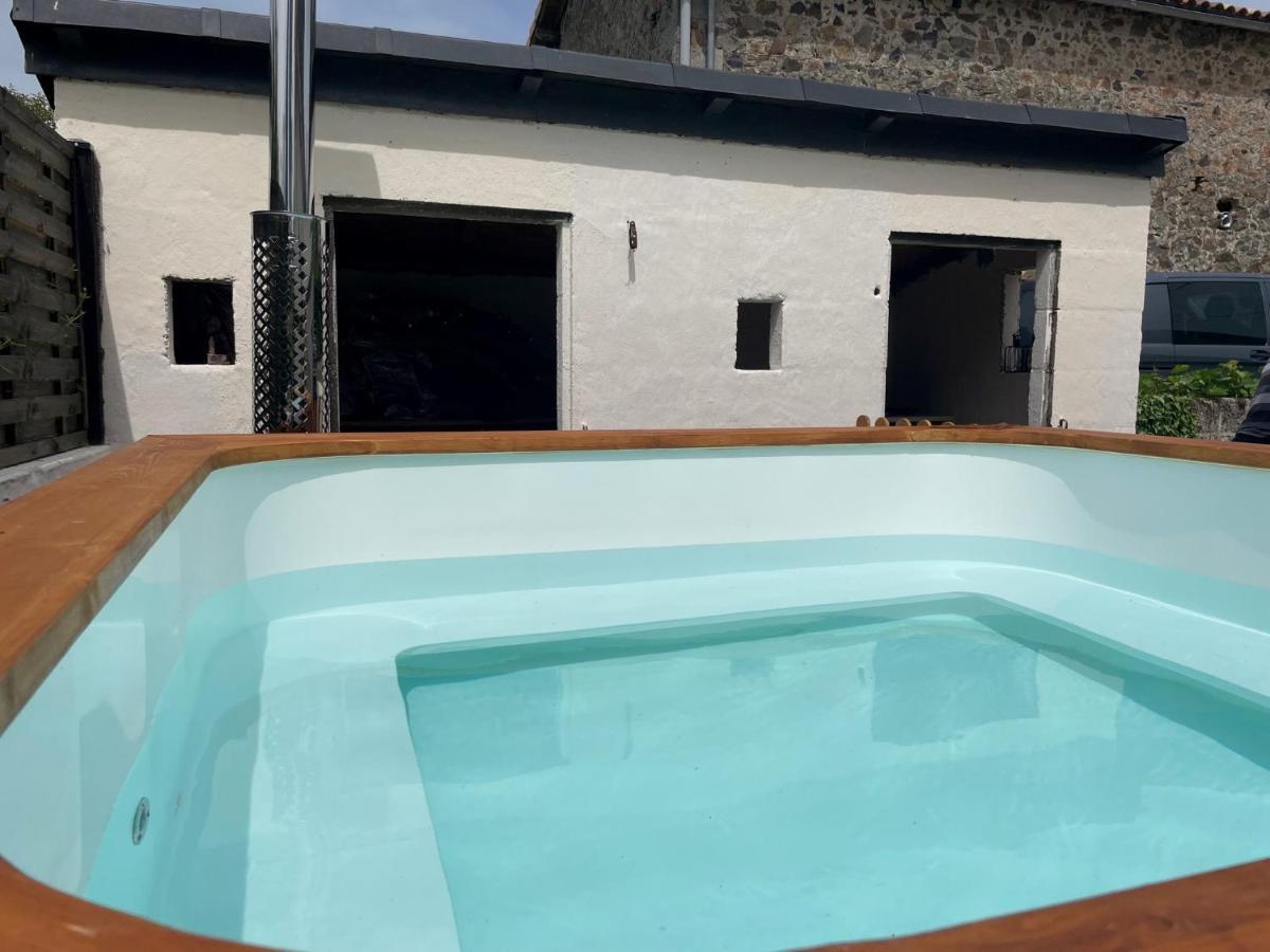 Beautiful Cottage With Private Plunge Pool/Hot Tub - 40 Mins From Puy Du Fou La Chapelle-Saint-Etienne Eksteriør billede